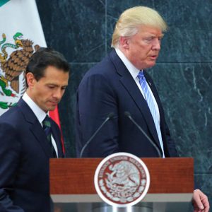 Trump y Peña dialogaron via telefónica; construcción muro? EE.UU