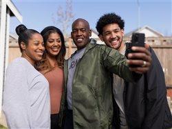 7 dispositivos inteligentes indispensables para amantes de la tecnología y los viajes