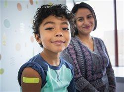 Conozca cómo las vacunas pueden ayudar a garantizar un regreso a clases más saludable