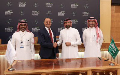 (L-R) Badar Alfughom, Senior Advisor to the CEO for Integrated Development, RCU; Drew Jeter, Chief Executive Officer, Global Program Management at AECOM; Eng. Amr AlMadani, Chief Executive Officer, RCU; Eng. Moataz Kurdi, Chief County Zoning, Planning & Operations Office, RCU (L-R) Badar Alfughom, Senior Advisor to the CEO for Integrated Development, RCU; Drew Jeter, Chief Executive Officer, Global Program Management at AECOM; Eng. Amr AlMadani, Chief Executive Officer, RCU; Eng. Moataz Kurdi, Chief County Zoning, Planning & Operations Office, RCU
